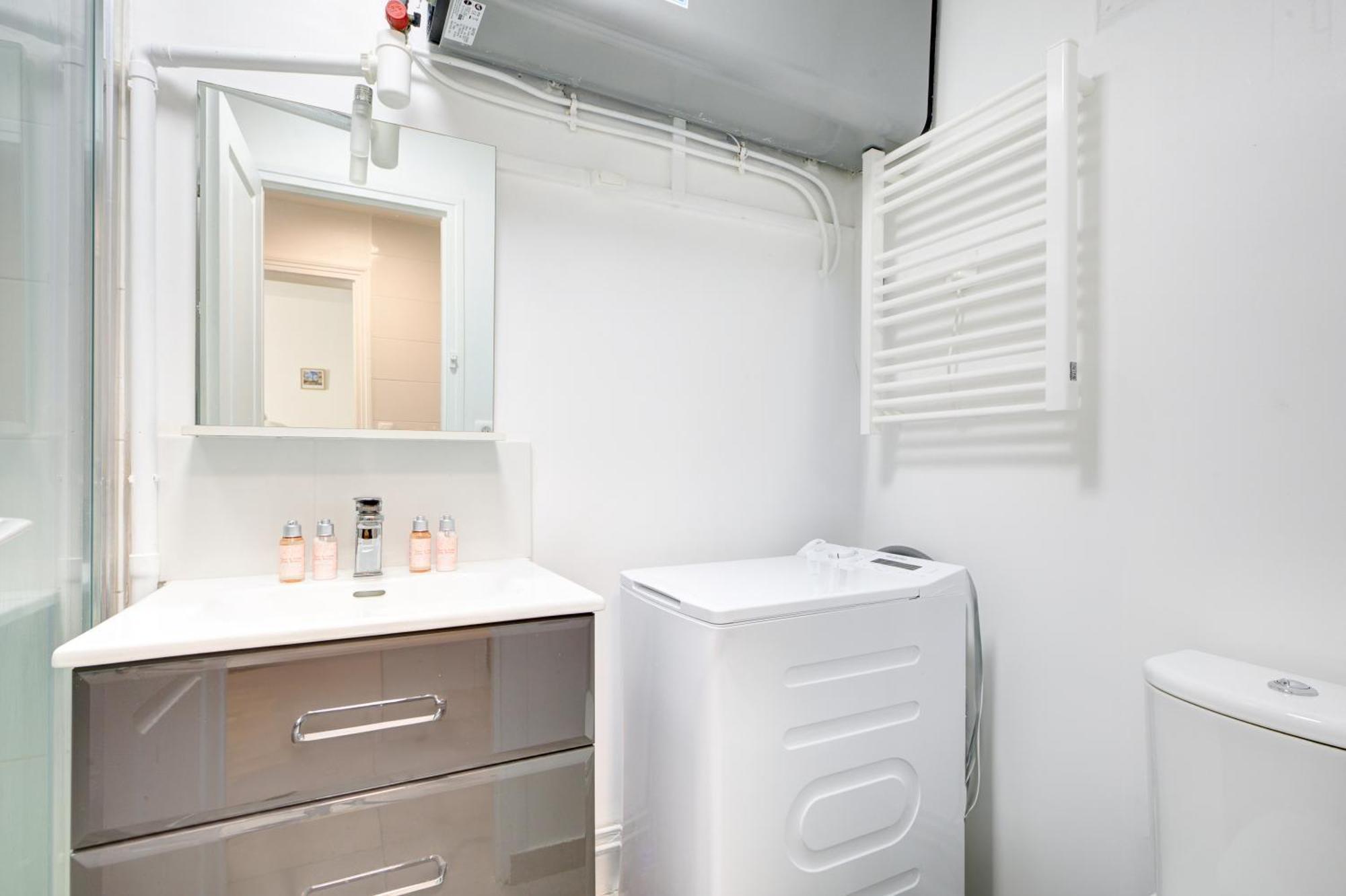 4 Personnes Charmant Appartement Paris 13Eme Luaran gambar